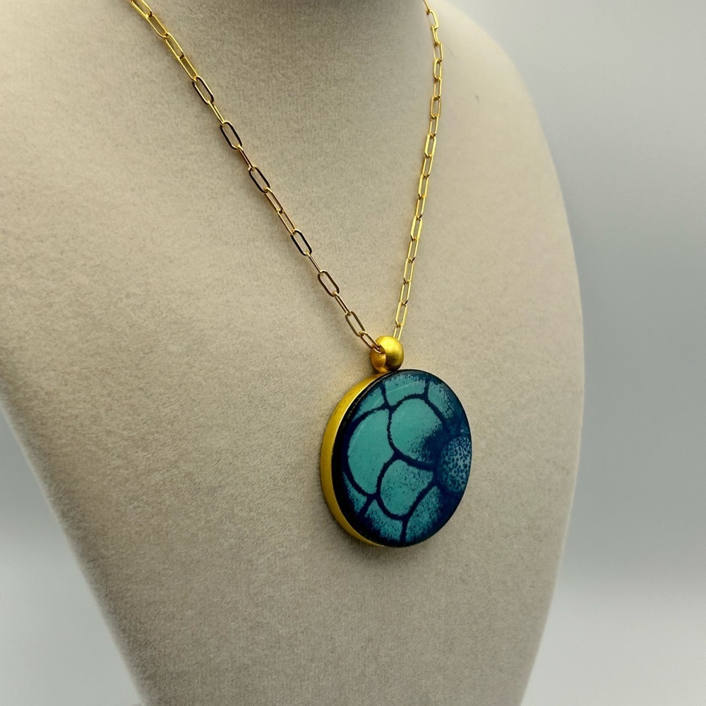 LeighElena Blue Magnetic Pendant Necklace Handmade Ceramic Artisan 18" Gold-tone - Picture 4 of 9